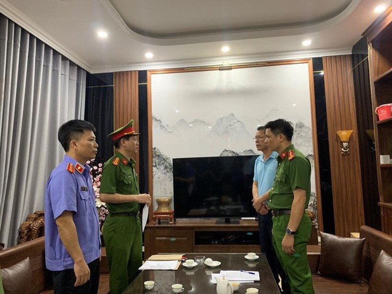  Thực hiện lệnh bắt tạm giam bị can Nguyễn Bá Hùng, nguyên Phó giám đốc Sở Tài chính tỉnh Thanh Hóa