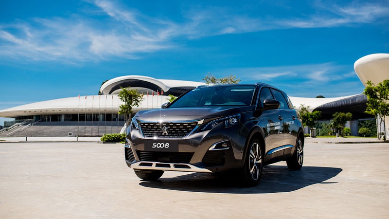Chỉ 6 tháng đầu năm 2018, doanh số Peugeot 3008/5008 đã đạt 1.700 xe - dẫn đầu thị trường phân khúc SUV châu Âu ở Việt Nam.