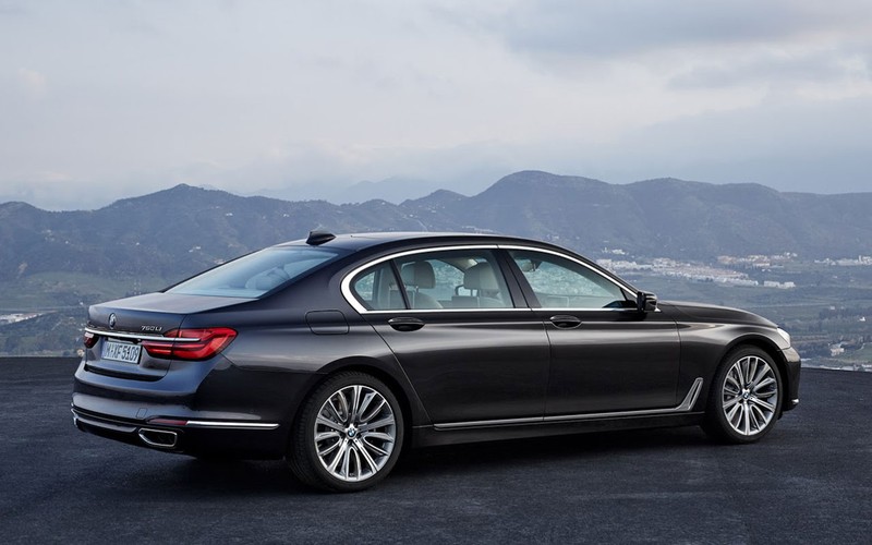 BMW 7-Series 2020 phiên bản nâng cấp bất ngờ lộ diện trước ngày ra mắt ảnh 4