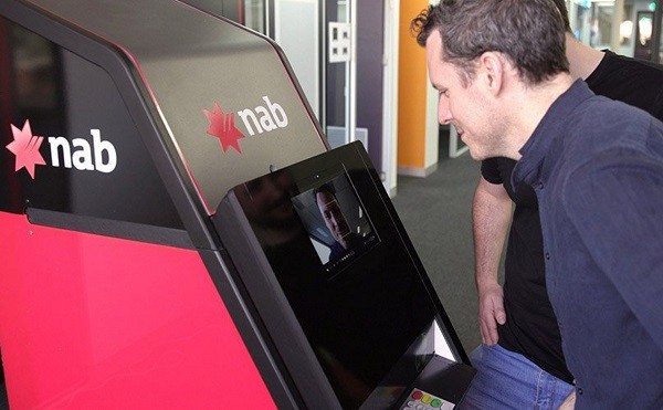 Ý tưởng dùng nhận diện khuôn mặt để rút tiền ở các cây ATM.