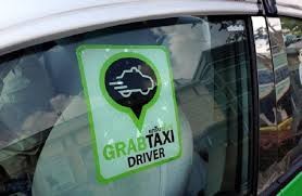 Taxi công nghệ tại Việt Nam cũng sẽ phải gắn mào trên nóc
