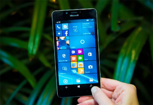 Lumia 950 (ảnh CNET)