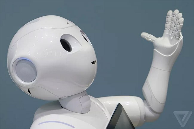 Robot Pepper do công ty SoftBank Nhật Bản sản xuất cũng dễ dàng bị hack (ảnh: The Verge)