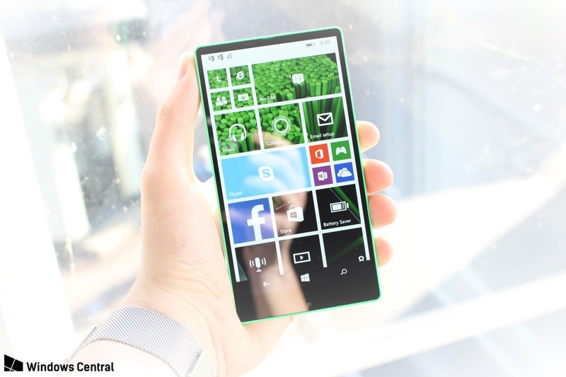Lumia Vela với viền siêu mỏng đã bị Microsoft hủy bỏ (ảnh; Windows Central)