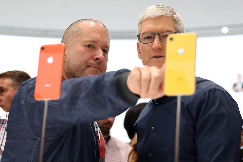 Jony Ive và Tim Cook - những nhân vật chủ chốt của Apple (ảnh: Getty Images)