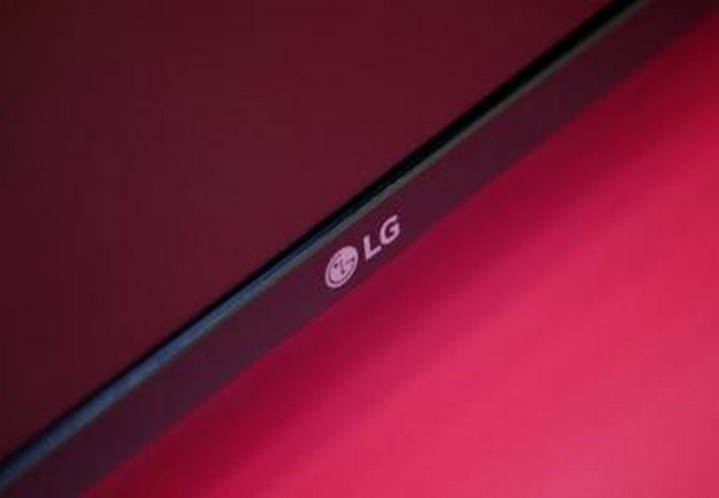LG sẽ công bố màn hình 88 inch 4K tại CES năm nay (Ảnh Reuters)