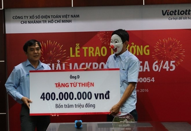 Người trúng vé số 56 tỷ đồng ở Bà Rịa–Vũng Tàu dành 1 tỷ đồng làm từ thiện.