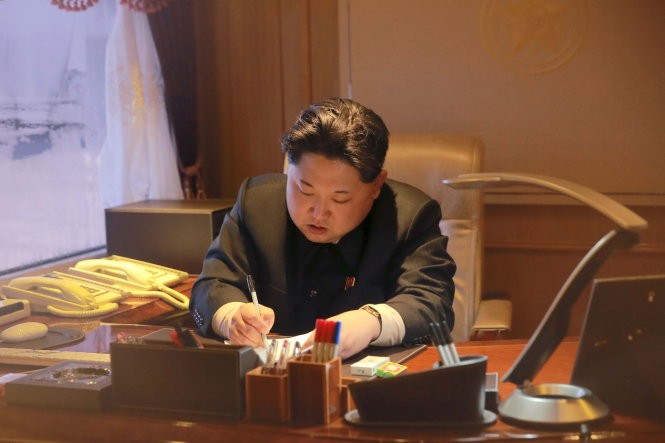 Bất chấp cấm vận LHQ, chính quyền nhà lãnh đao Kim Jong-Un vẫn phát triển vũ khí hạt nhân và tên lửa - Ảnh: Reuters