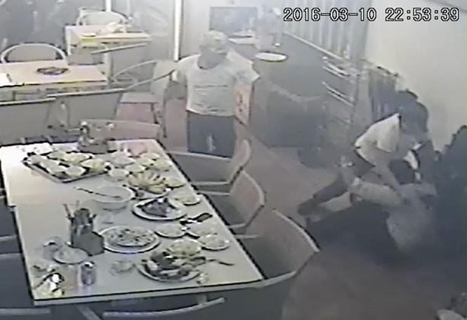 Hình ảnh từ camera tại nhà hàng ghi lại hình ảnh ông Phụng bị chém
