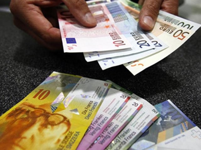 Thụy Sĩ đang thảo luận việc phát cho mỗi người dân 2.500 đô la Mỹ/tháng, dù họ không làm công việc gì. Ảnh: Reuters