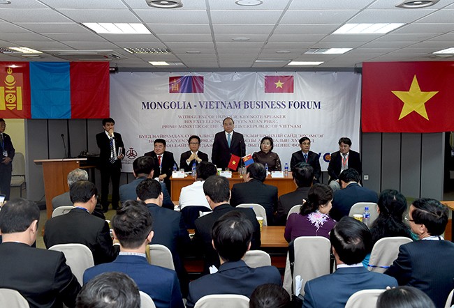 Thủ tướng Chính phủ Nguyễn Xuân Phúc dự Diễn đàn Doanh nghiệp Việt Nam – Mông Cổ.