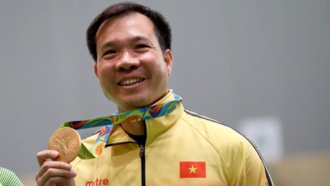 Với thành tích 202,5 điểm trong 20 lượt bắn, xạ thủ Hoàng Xuân Vinh ngày 6/8 đã giành huy chương Vàng tại nội dung 10 m súng ngắn hơi nam tại Đại hội thể thao thế giới (Olympic) 2016.