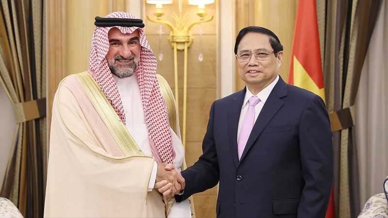 Thủ tướng Phạm Minh Chính tiếp ông Yasir Al- Rumayyan, Thống đốc Quỹ đầu tư công Saudi Arabia (Ảnh: VGP)