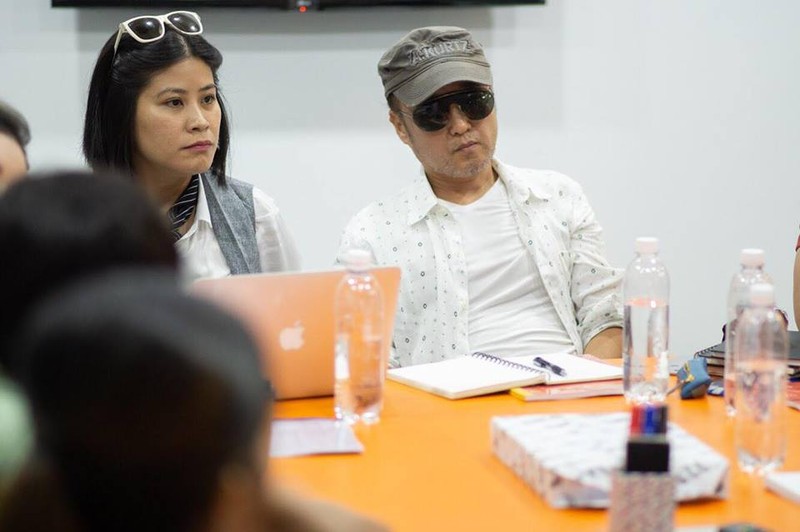 Nhà sản xuất Nguyễn Hoàng Hạnh Nhân và đạo diễn Park Hee Jun trong quá trình hợp tác làm phim