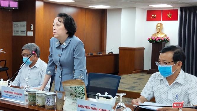 Bà Phạm Khánh Phong Lan, Trưởng ban Ban Quản lý An toàn thực phẩm TP.HCM (Ảnh: Hoà Bình) 