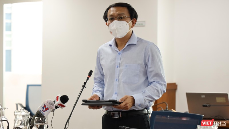 Giám đốc Sở Thông tin - Truyền thông Lâm Đình Thắng phát biểu tại họp báo. Ảnh: Huyền Mai