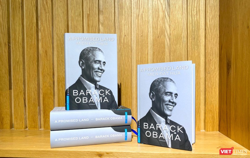Hồi ký “Miền đất hứa” của cựu Tổng thống Barack Obama vừa ra mắt ấn bản tiếng Việt 