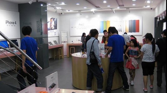 Video: Cửa hàng Apple giả ở Trung Quốc giống thật 100% 