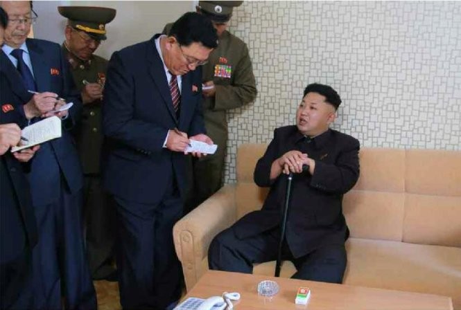 Một điều tra của các chuyên gia về CHDCND Triều Tiên ở Hàn Quốc cho thấy sự ổn định dưới chế độ ông Kim Jong Un thấp hơn so với thời của cha ông là Kim Jong Il - Ảnh: Business Insider
