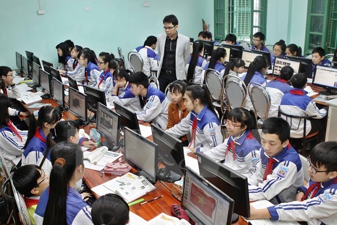 Gần nửa dân số Việt dùng Internet