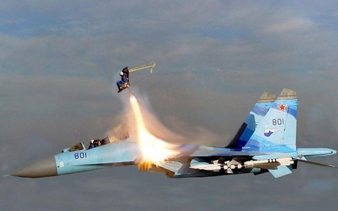 Ghế phóng thoát hiểm giúp phi công thoát ra khi một máy bay Su-35 bị sự cố