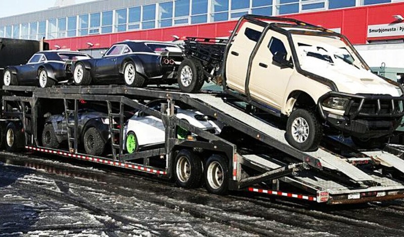 'Fast & Furious 8' khoe dàn siêu xe đắt nhất hành tinh.