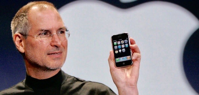 Một thập kỷ sau khi Apple giới thiệu iPhone, mọi thứ đã khác biệt (theo cả hai hướng tốt và xấu).
