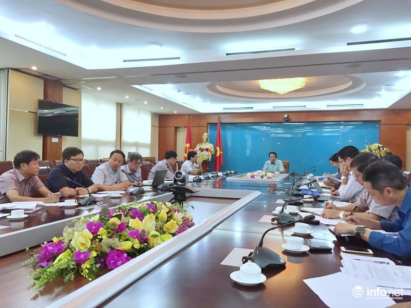 Toàn cảnh cuộc họp dưới sự chủ trì của Thứ trưởng Bộ TT&TT Hoàng Vĩnh Bảo, Trưởng Ban Soạn thảo Nghị định thay thế Nghị định số 159/2013 của Chính phủ.
