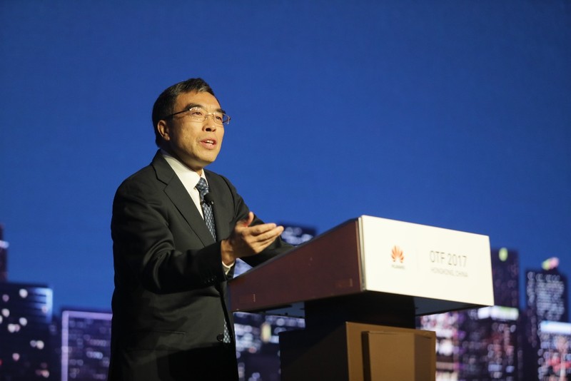 TS. Howard Liang, Phó Chủ tịch cấp cao của Huawei và Chủ tịch Cộng đồng Open ROADS, phát biểu khai mạc. Ảnh: KL
