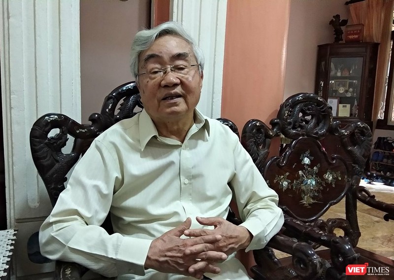 GS. VS. Phạm Minh Hạc -- Nguyên Bộ trưởng Bộ Giáo dục.