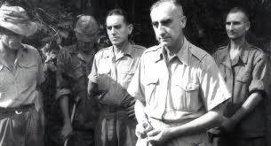 Tướng De Castries bị bắt tại Điện Biên Phủ.
