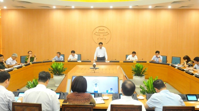 Chủ tịch UBND TP. Hà Nội Nguyễn Đức Chung trao đổi tại cuộc họp giao ban trực tuyến về phòng, chống COVID-19. Ảnh: Hanoi.gov.vn