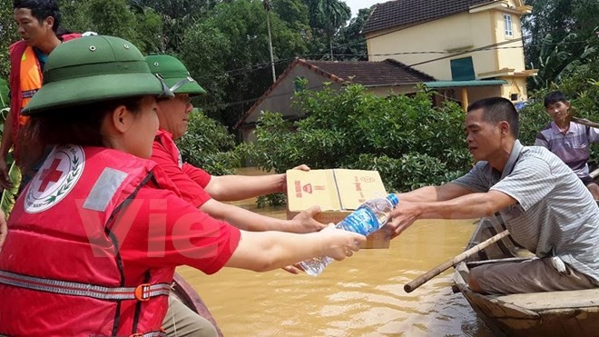 Nhiều gia đình mắc kẹt do mưa lũ cần ứng cứu khẩn cấp nhưng không có đầy đủ thông tin về các đội cứu hộ. Ảnh minh hoạ: Báo Quảng Bình.