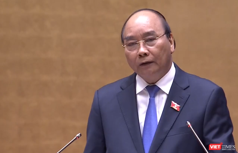 Thủ tướng Chính phủ Nguyễn Xuân Phúc tại phiên giải trình và trả lời chất vấn, Kỳ họp thứ 10, Quốc hội Khoá XIV.