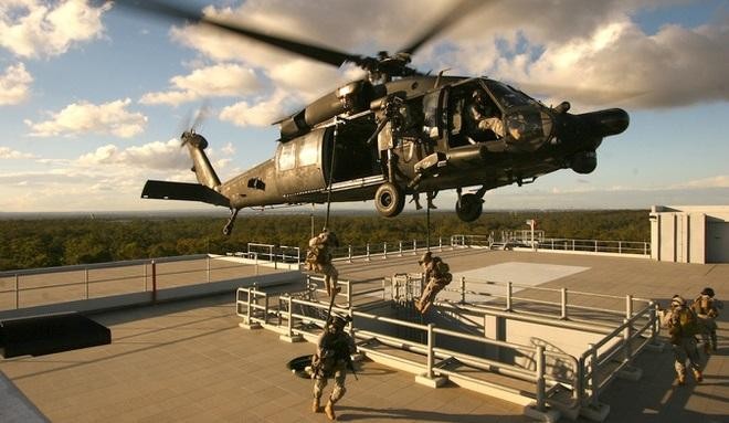 Bất chấp các yếu tố ngoài kiểm soát, kỹ năng hoàn hảo của thành viên Đội 6 Đặc nhiệm Hải quân Mỹ (SEAL 6) vẫn giúp họ kết thúc nhiệm vụ tiêu diệt Osama bin Laden (Ảnh TL)