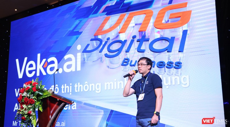 Ông Vũ Văn Tiệp - Giám đốc sản phẩm Veka.ai, VNG Digital Business chia sẻ tại sự kiện