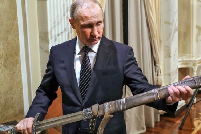 Kremlin nghiêm khắc cảnh cáo Washington trợ giúp khủng bố ở Syria (ảnh: Russia Insider)