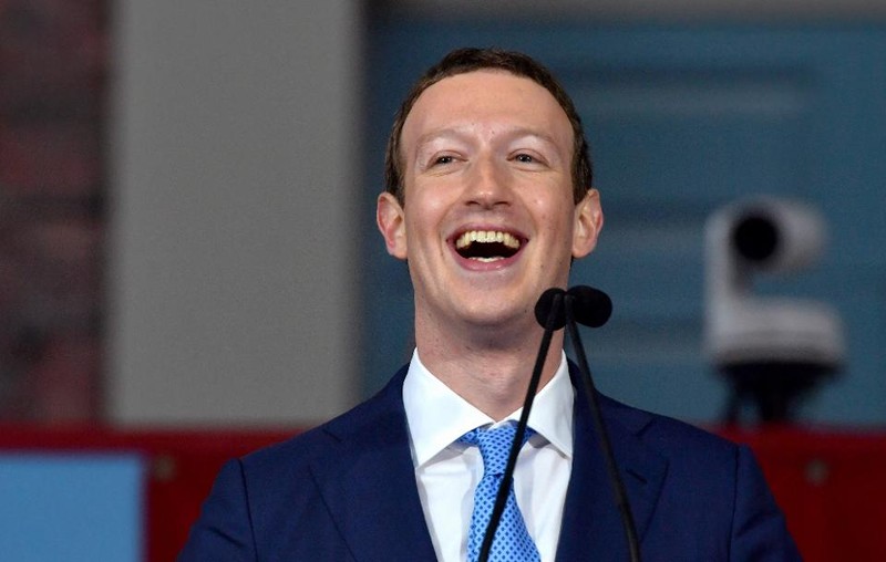 Chỉ mới 33 tuổi, Zuckerberg hiện đã sở hữu số tài sản trị giá 66,7 tỷ USD