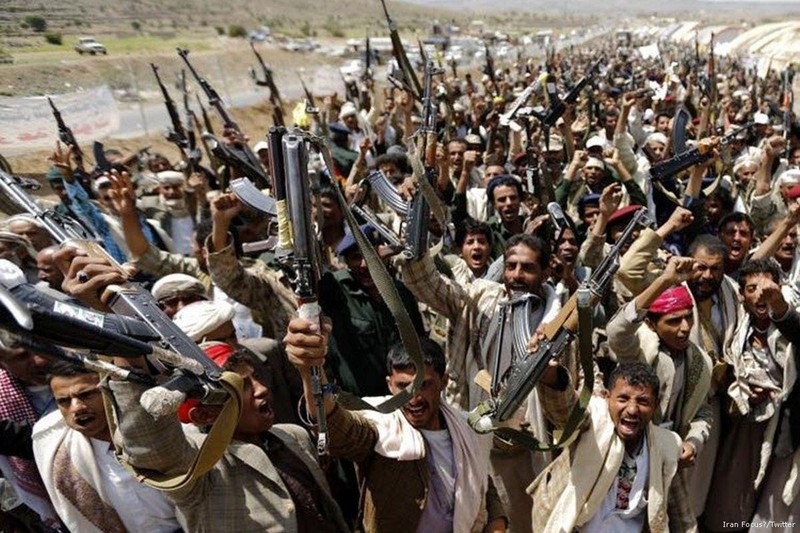 Các tay súng của nhóm vũ trang Houthi (Ảnh: AP)