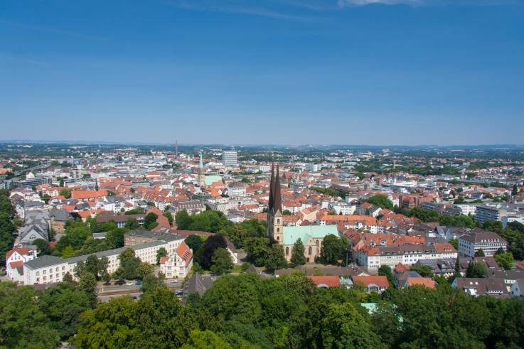Trên thực tế, Bielefeld là thành phố lớn thứ 18 của Đức với dân số trên 340.000 người (Ảnh: Newsweek)