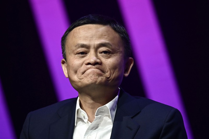 Jack Ma cho rằng xã hội ngày nay quá coi trọng bằng cấp mà coi nhẹ những người có suy nghĩ táo bạo (Ảnh: CNBC) 