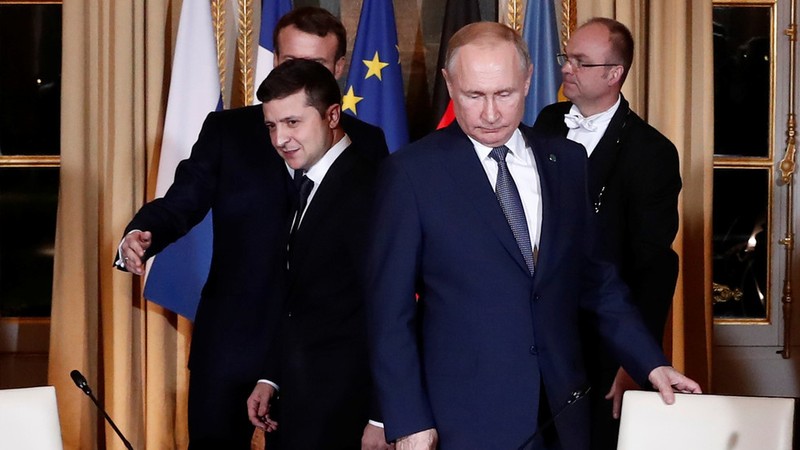 Tổng thống Putin và Tổng thống Zelensky có cuộc gặp lịch sử tại Paris trong hôm đầu tuần (Ảnh: RT)