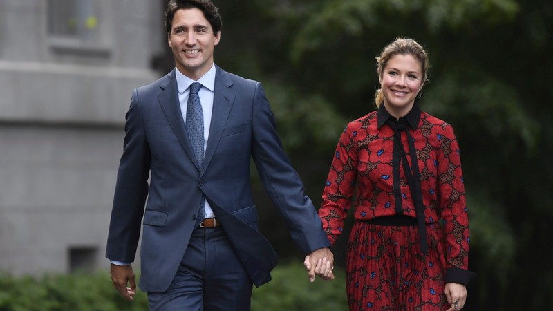 Bà Sophie Grégoire Trudeau cùng chồng, Thủ tướng Justin Trudeau (Ảnh: AP)