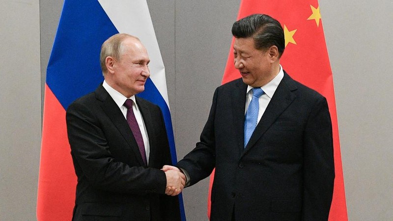 Tổng thống Nga Vladimir Putin và Chủ tịch Trung Quốc Tập Cận Bình (Ảnh: RT)