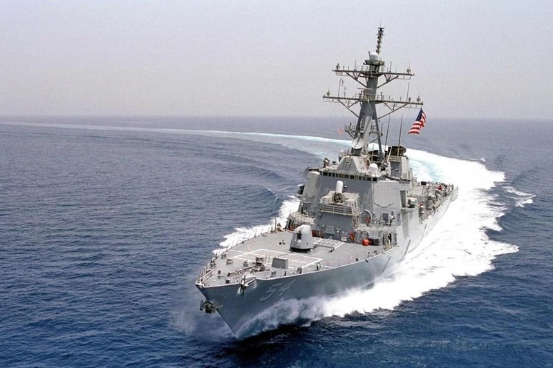 Hải quân Mỹ cho hay họ đã điều tàu USS Curtis Wilbur băng qua eo biển Đài Loan (Ảnh: AFP)