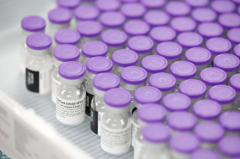 Vaccine của Pfizer có thể đượ bảo quản trong tủ lạnh tối đa 1 tháng (Ảnh: Reuters)