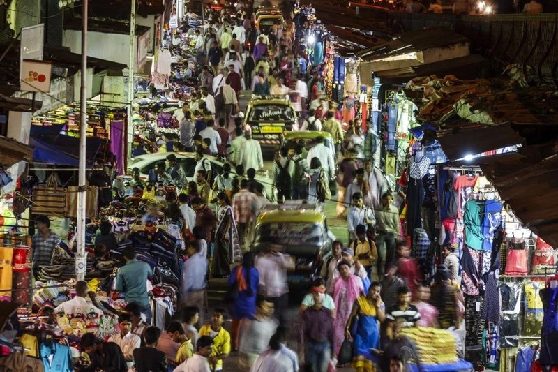 Cuộc sống về đêm ở Mumbai, thành phố được xếp hạng là căng thẳng nhất để sống (Ảnh: Getty)