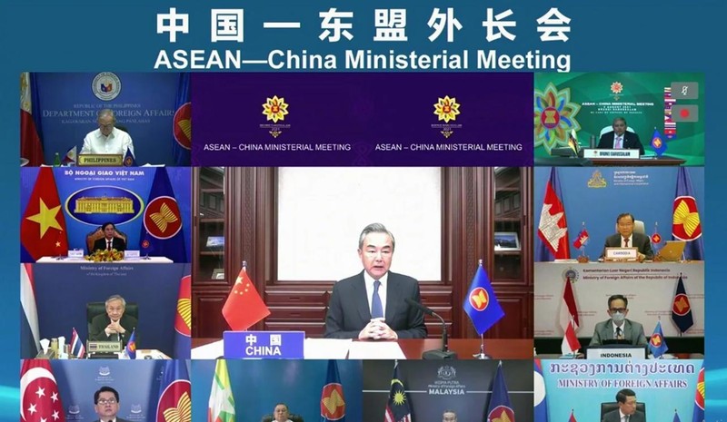 Ngoại trưởng Trung Quốc Vương Nghị phát biểu trong cuộc họp trực tuyến hôm 3/8 (Ảnh: Handout)