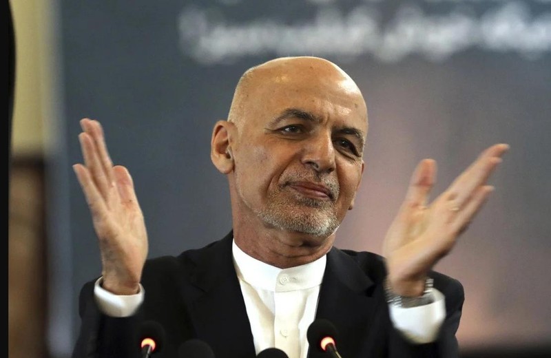 Giới truyền thông cho rằng ông Ashraf Ghani đã trốn sang Tajikistan hoặc Uzbekistan (Ảnh: AP)
