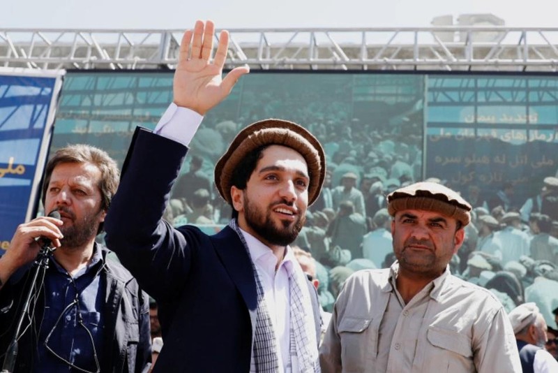 Lãnh đạo phe kháng chiến ở Afghanistan, Ahmad Massoud ủng hộ đề xuất hòa đàm (Ảnh: Reuters)